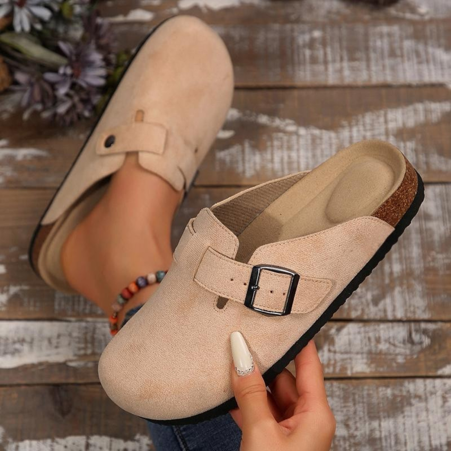 UrbanLoft Clogs